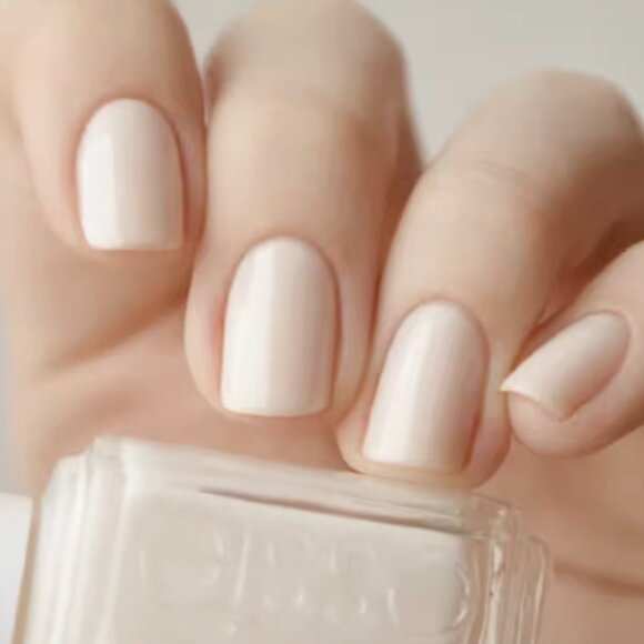 Essie BALLET SLIPPERS #162 Nail Polish Lacquer - Picture 5 of 6